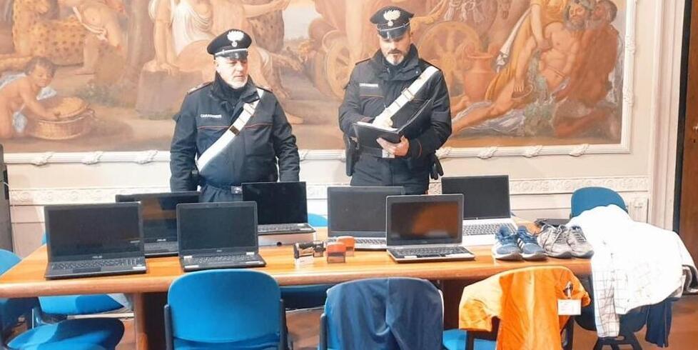 Quattro furti all’ospedale di Pescia: rubato anche un bancomat con cui sono stati comprati regali per 1400 euro