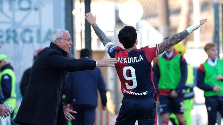 Lapadula esulta con Ranieri dopo il gol (foto mario rosas)