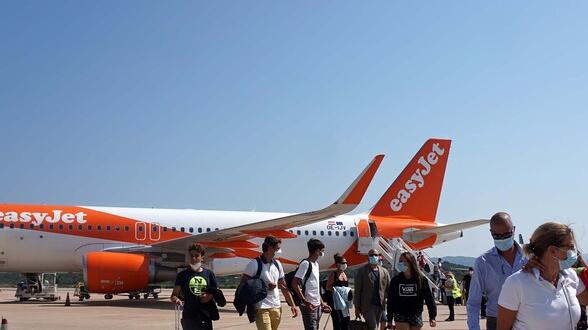 Arrivano gli americani: l’isola scopre i nuovi turisti Usa