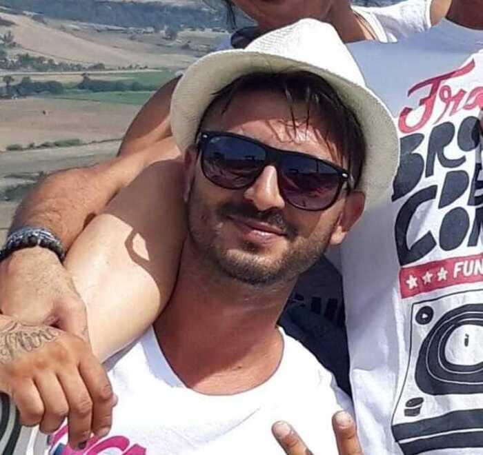 Alcol ai minori, Capannina chiusa per 10 giorni. La testimonianza: «La mia giovinezza consumata nei bar, ora insegno come smettere di bere»