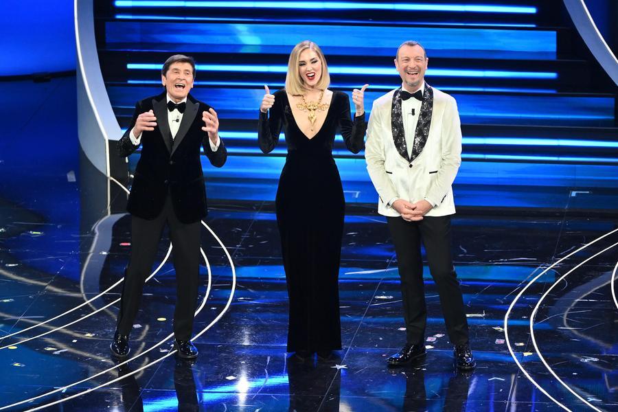 Lazza, Mengoni, Mr. Rain, Tananai e Ultimo sono i cinque finalisti