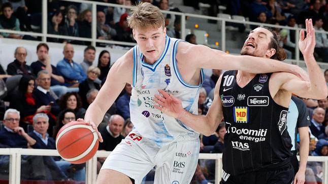 Dinamo di scena a Brescia per proseguire il volo