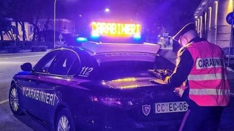 Carabinieri impegnati nei controlli sulle strade con vari posti di blocco e con verifiche specifiche nelle zone in cui sono avvenuti furti o tentati furti: da Bonascola a Fossone fino ai parcheggi del lungomare