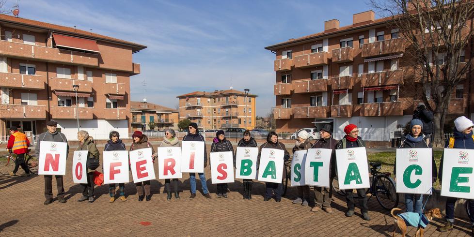 Ferrara, sit-in contro Feris: «Interpellate i cittadini»