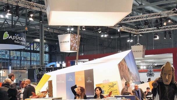 Taglio del nastro alla Bit: l’isola “aggredisce” il mercato