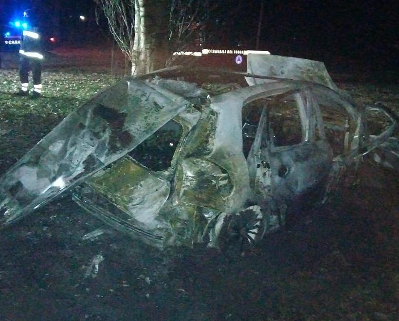 «Aiuto, la mia macchina è esplosa». A Medelana arrivano i vigili ma lui non c’è più