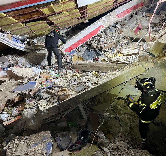 Turchia, finisce la prima missione dei vigili del fuoco di Pisa: «Apprezzata la nostra professionalità» – Video