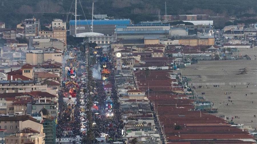 Il Carnevale di Viareggio fotografato da Massimo Sestini