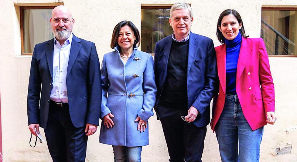 Primarie Pd, si apre il caso Reggio: in città Schlein insidia Bonaccini