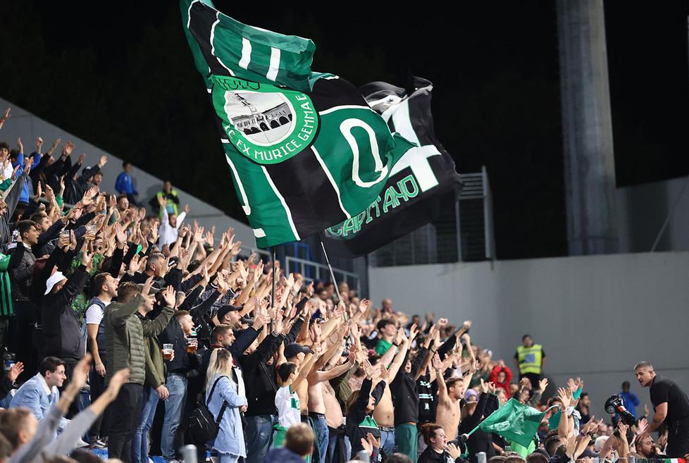 Sassuolo. No a sciarpe azzurre in Tribuna Sud E a Napoli s’inventano una polemica 