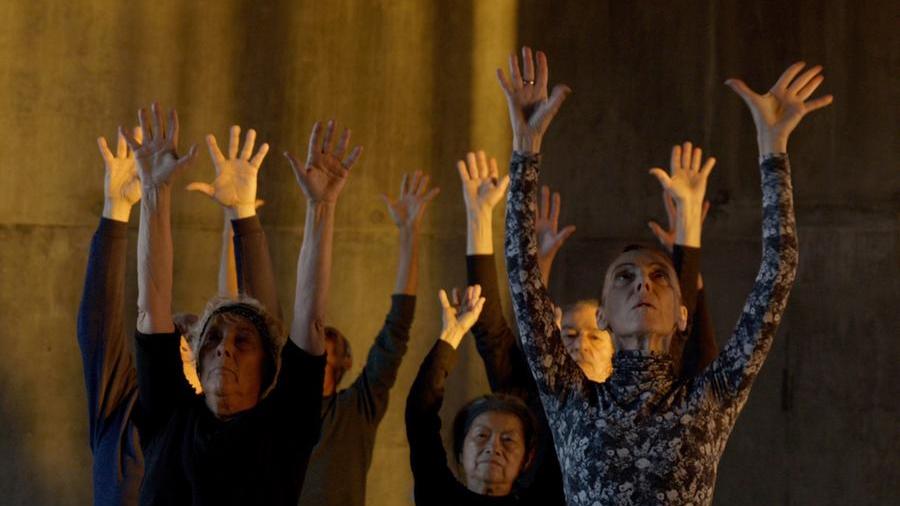 Una sfida ai limiti dei nostri corpi lanciata dal mondo della danza