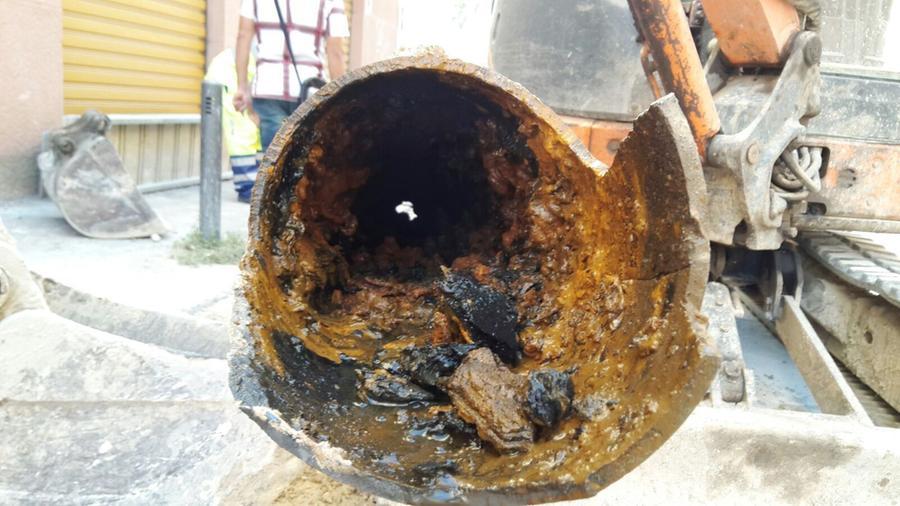 
	Una vecchia condotta di Abbanoa

