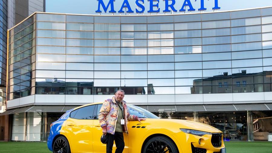 Una Maserati Levante gialloblù per la famiglia Rivetti e il Modena calcio
