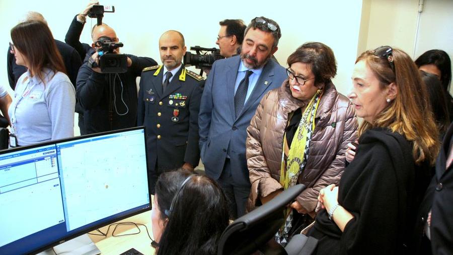 La Centrale unica di risposta il giorno dell'inaugurazione con l'assessore Doria e la prefetta di Sassari Dessì <em>(foto Ivan Nuvoli)</em>