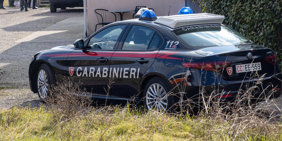 Molinella, coppia ferrarese ruba vestiti per poi rivenderli sul web