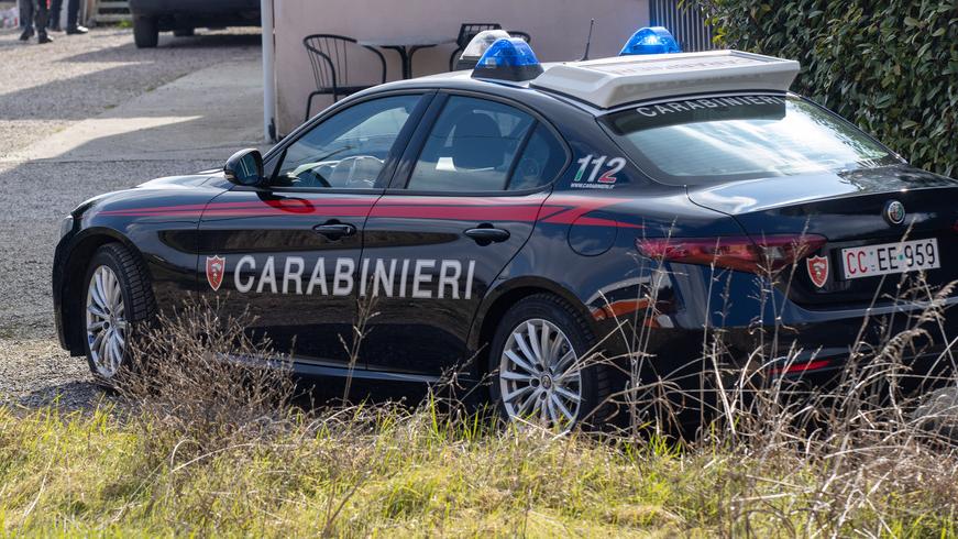 Molinella, coppia ferrarese ruba vestiti per poi rivenderli sul web