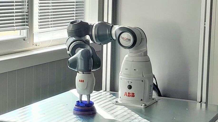 Mirandola. Un braccio robotico moderno donato all’Istituto Biomedicale