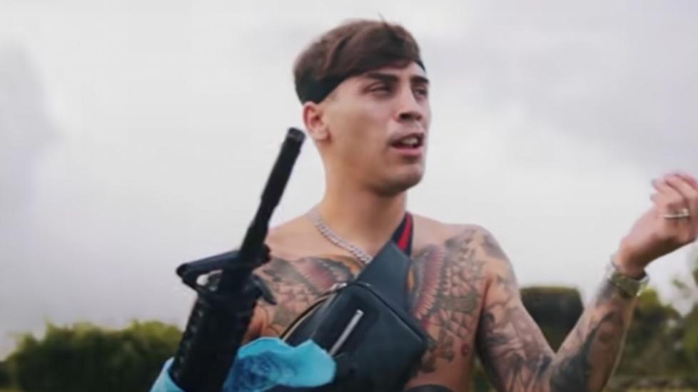 Accoltellamento alla schiena nella spiaggia di Marinella: “Elia 17 Baby” sarà processato