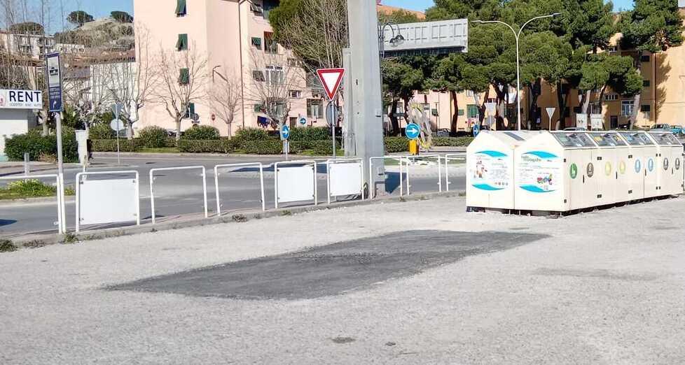 Ex Residence, il Comune di Portoferraio mette una toppa nelle buche da record dell’area di sosta