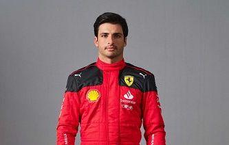 Sainz e la nuova Ferrari Sf23: «Fantastico
avere qui i fans»