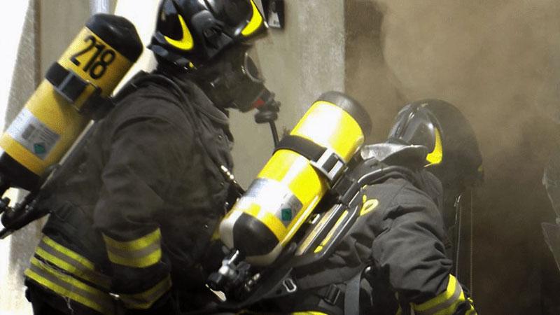 Diciassettenne in coma per il fumo: è stata lei a dare fuoco a un armadio