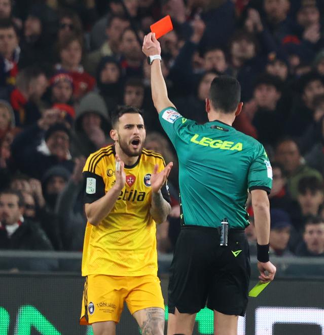 
	Marin espulso durante il match del Ferraris col Genoa&nbsp;

