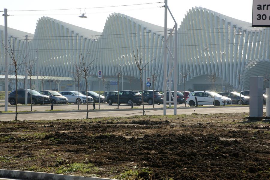 Nuove telecamere e più controlli alla stazione Mediopadana