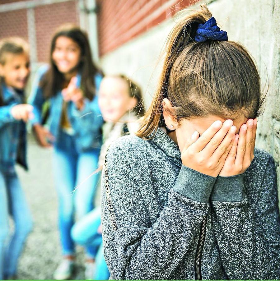 Pisa, a 15 anni da un mese si rifiuta di andare a scuola: «Mi