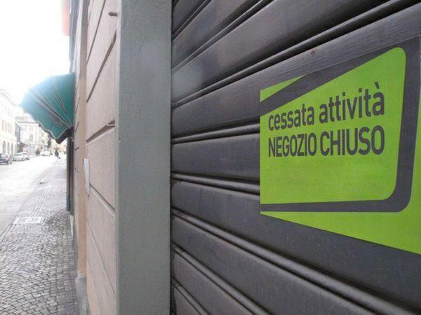 La fine dei negozi sotto casa: in due anni addio a quasi 1.500 attività toscane