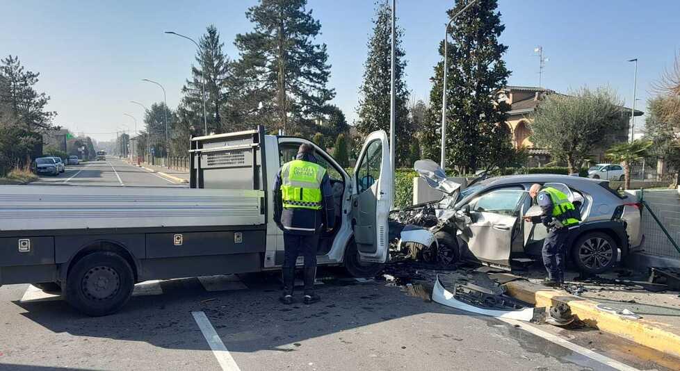 Schianto a Cavezzo, muore un 60enne 