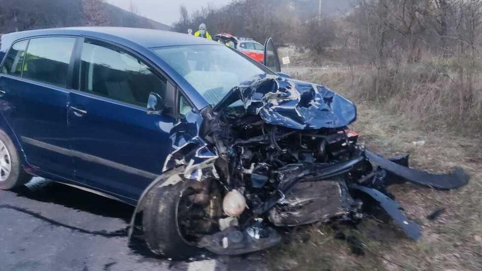 Serramazzoni. Nuova Estense, altro spaventoso incidente Tre auto coinvolte, ma feriti lievi