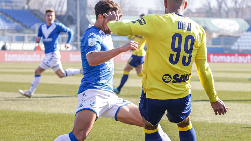 Modena. Diaw, non ci voleva: fuori un mese Ora il Modena punta sullo Squalo