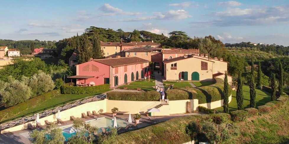 Lavoro, 7 posti a tempo determinato nel resort a Palaia: come candidarsi