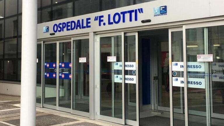 Pontedera, gli assegnano l’assistenza domiciliare. «Ma mio padre è morto più di tre mesi fa»