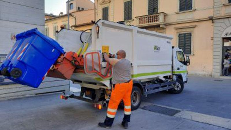 Una raccolta firme per dire no alla holding proposta dalla sindaca di Empoli