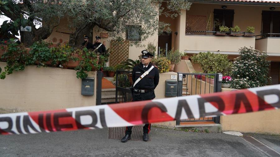 Castagneto, omicidio-suicidio: spara alla moglie, poi si toglie la vita. I vicini di casa: «Una coppia eccezionale» – Video
