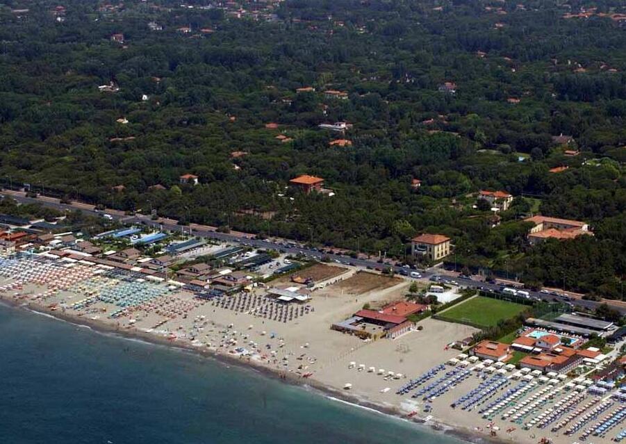 Tassa di soggiorno raddoppiata: a Montignoso esplode la polemica
