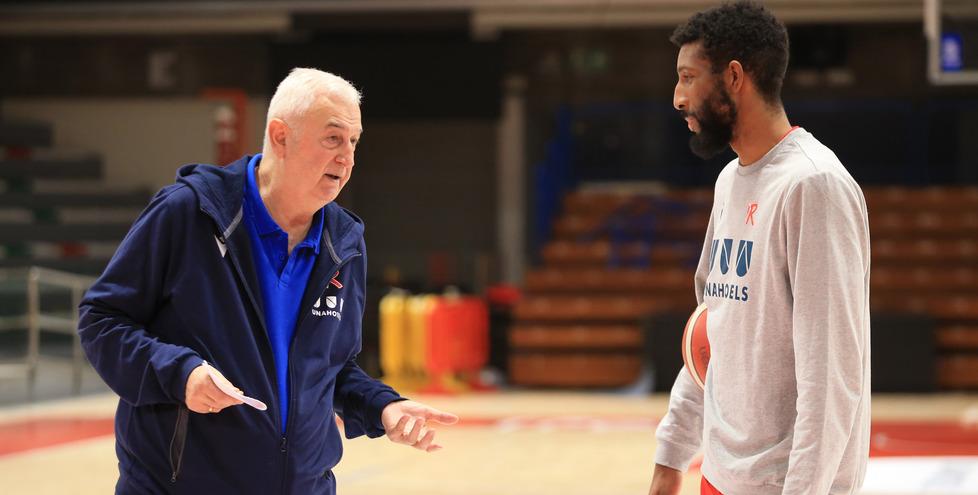 Passa dalle mani di Lee la svolta della Unahotels