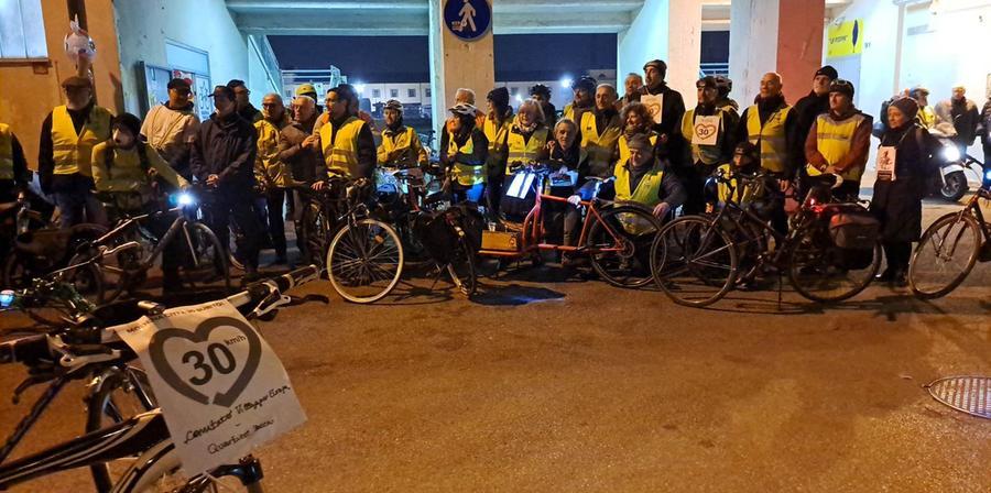 Pedalata per sostenere la “Città 30” e una sosta in ricordo di Daniela Aiello