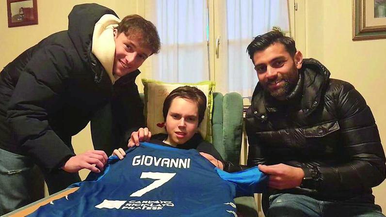 La maglia numero 7 del suo Prato e la lotta del piccolo Gio contro la malattia