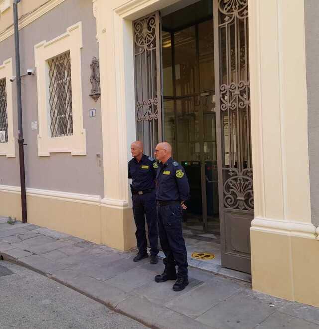 Camionista livornese a processo per aver maltrattato l’ex moglie