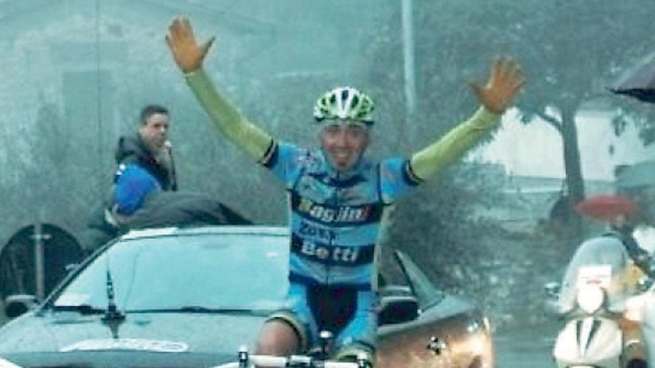 In bici ricordando il Pirata
