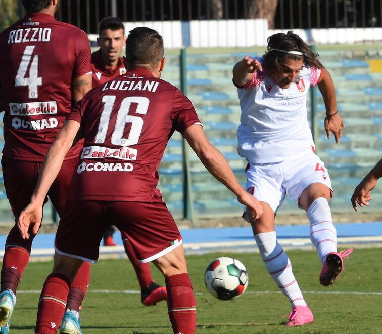 Grifone, Cretella infiamma la sfida «Per i grossetani non è un derby» 