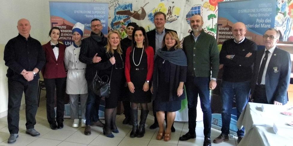 Lido Estensi: pochi bagnini, camerieri e operai? Scatta il piano di formazione