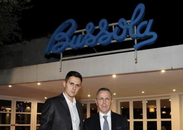 Giuliano e Lorenzo Angeli davanti alla Bussola