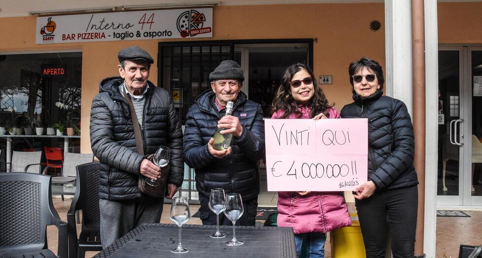 Maxi vincita a Braccagni, chi è il nuovo milionario? I clienti della ricevitoria: «È di sicuro un compaesano»