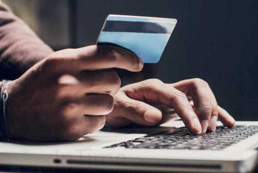 Fingono di acquistare online ma in realtà si fanno pagare
