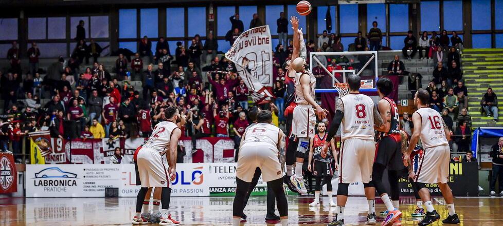 La Libertas vede l’Alba: alle 18.30 il match contro il fanalino di coda