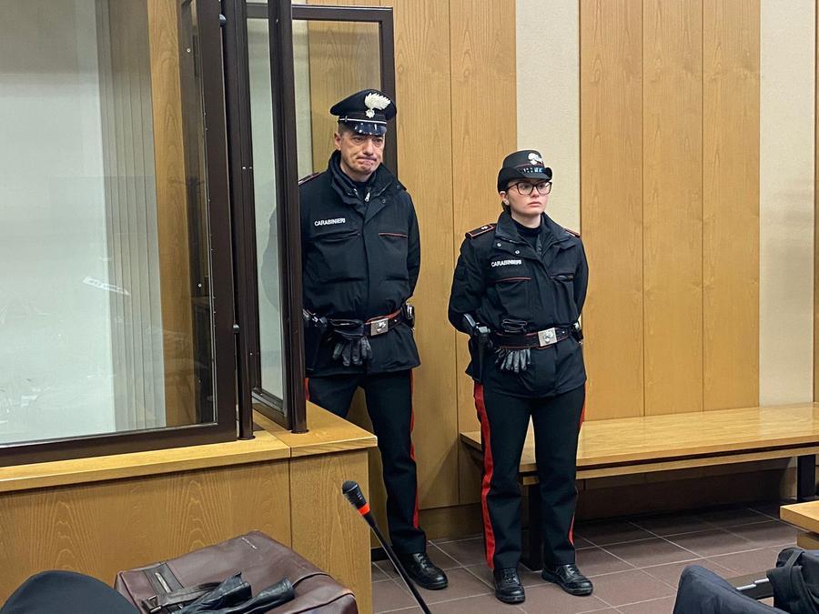 “Se non torni con me ti brucio con l’acido” Ora l’uomo è ai domiciliari con braccialetto elettronico