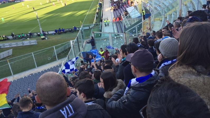 I tifosi azzurri nel “formaggino” del Franchi in occasione di un derby con la Fiorentina